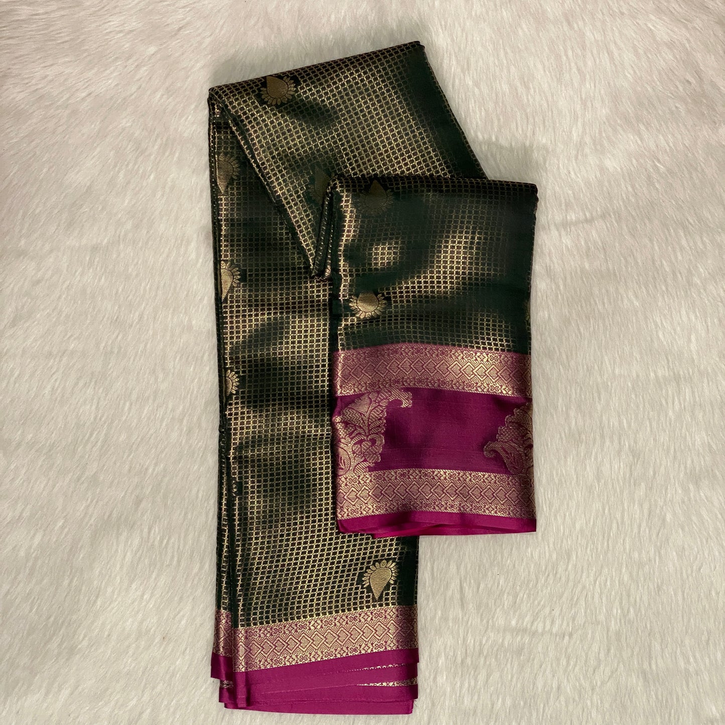 Checks Soft Silk Dark Green