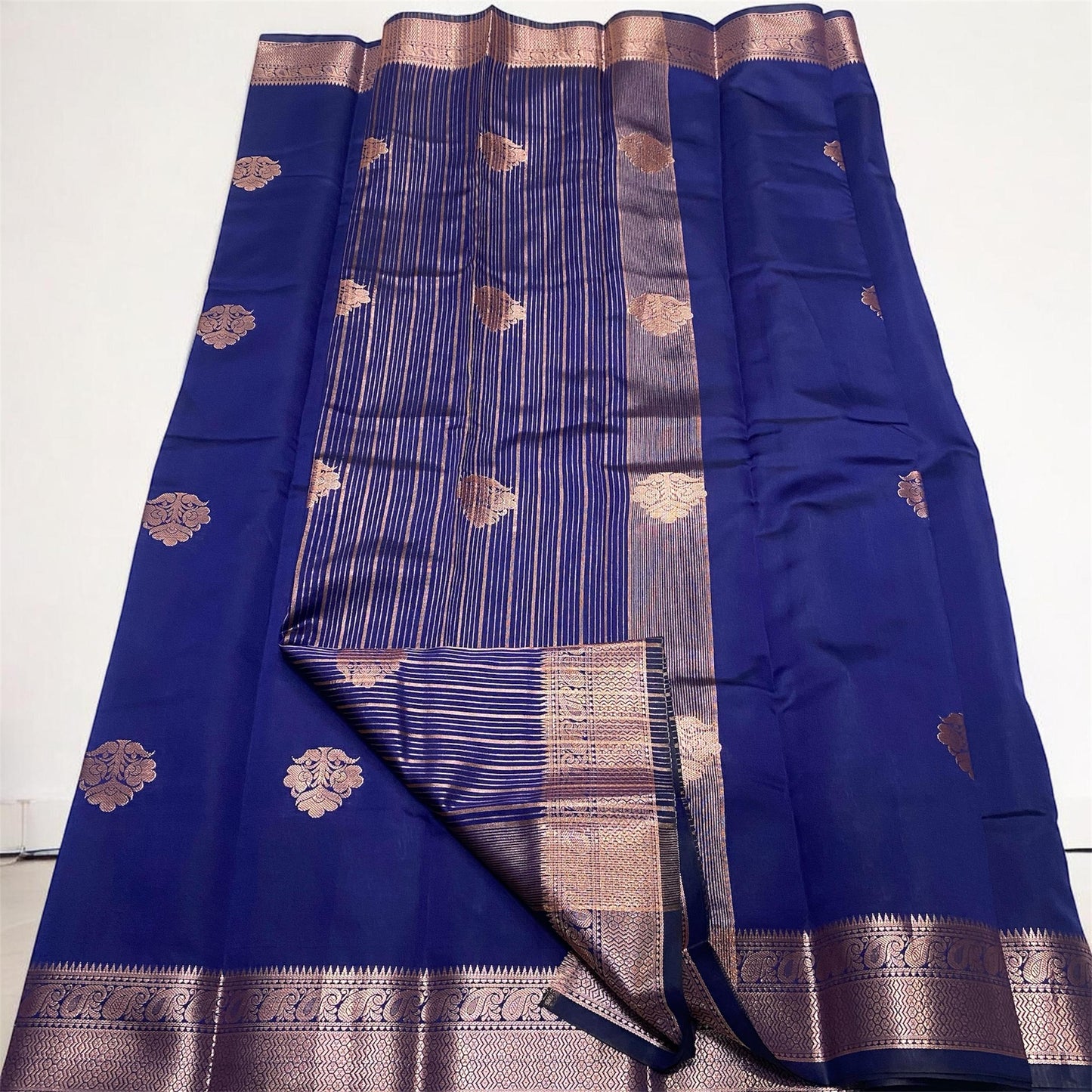 Seetha Soft Silk Sareewith Golden Floral Zari Blue
