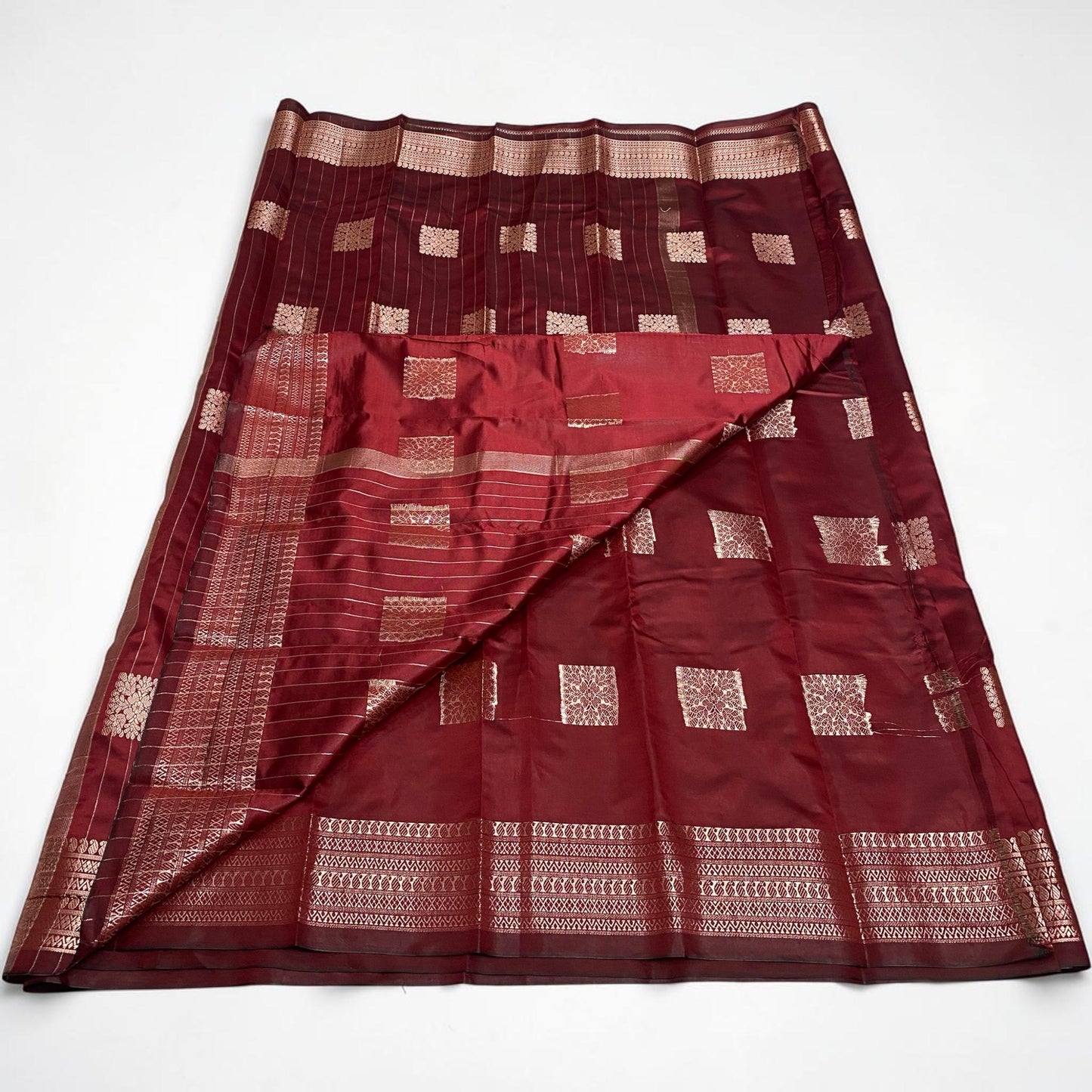 Seetha Soft Silk Sareewith Square Design Maroon