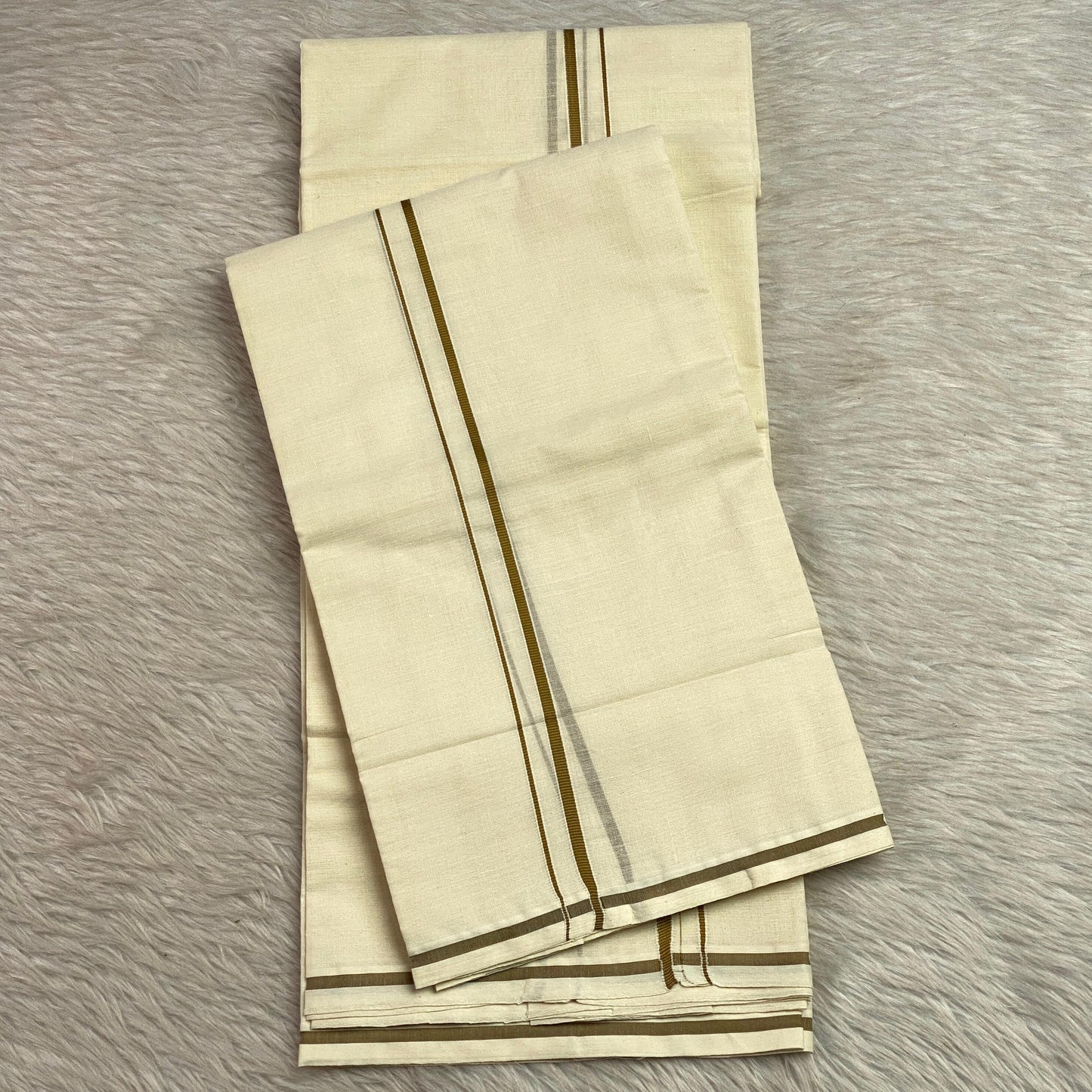 Puliyilakkara Set Mund Olive Green Kara