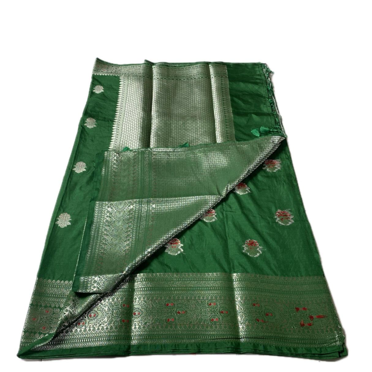 Arathi Golden Floral Banarasi Silk Saree Green