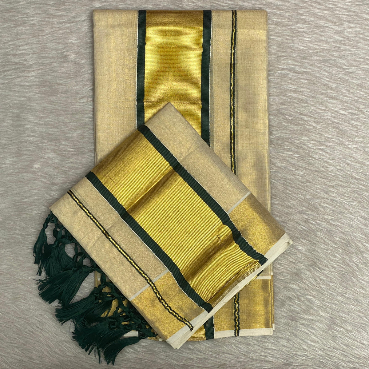 Thiruvathira Temple Tissue Set Mund Green (Dress Code)