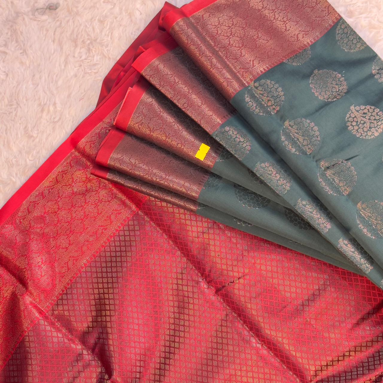 Semi Silk Saree with Golden Round Pattern