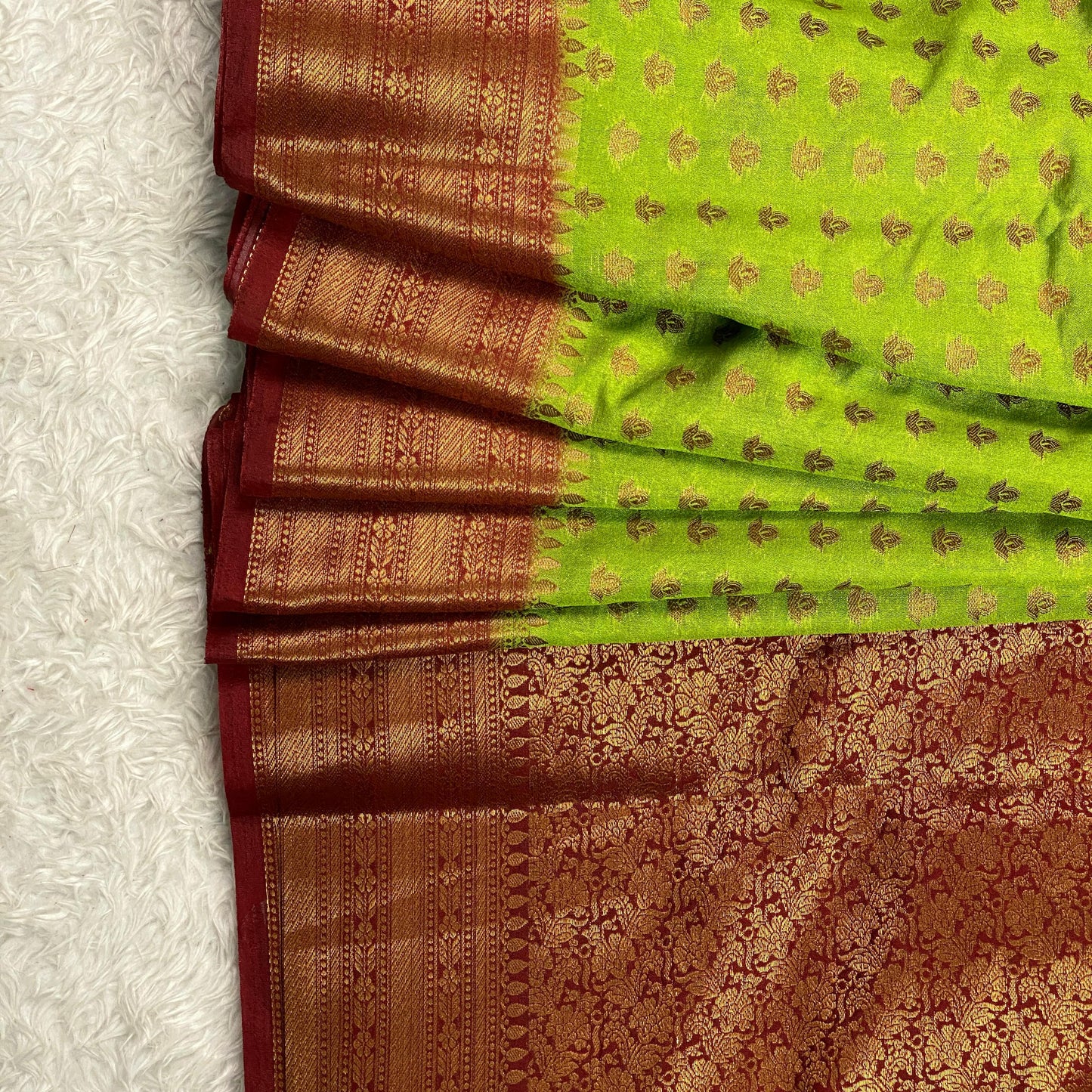 Georgette Banarasi Butti Pista Green