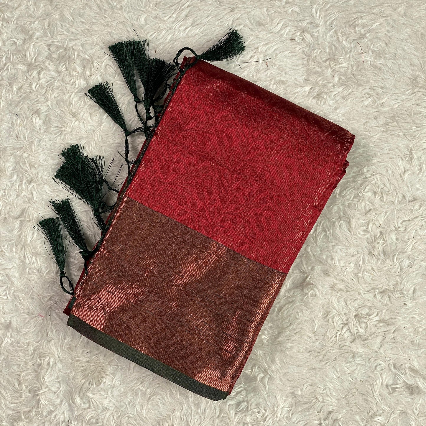 Semi Silk Saheli Collections with leaf pattern Red