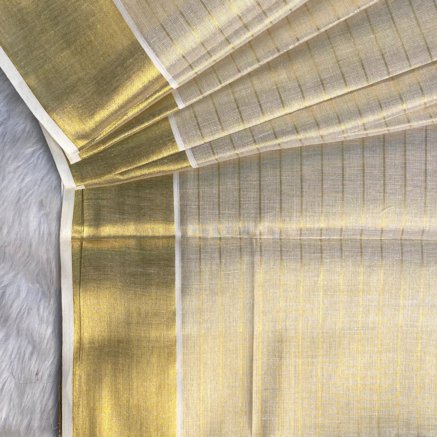 Traditional Tissue Gold Kerala Saree with Lines