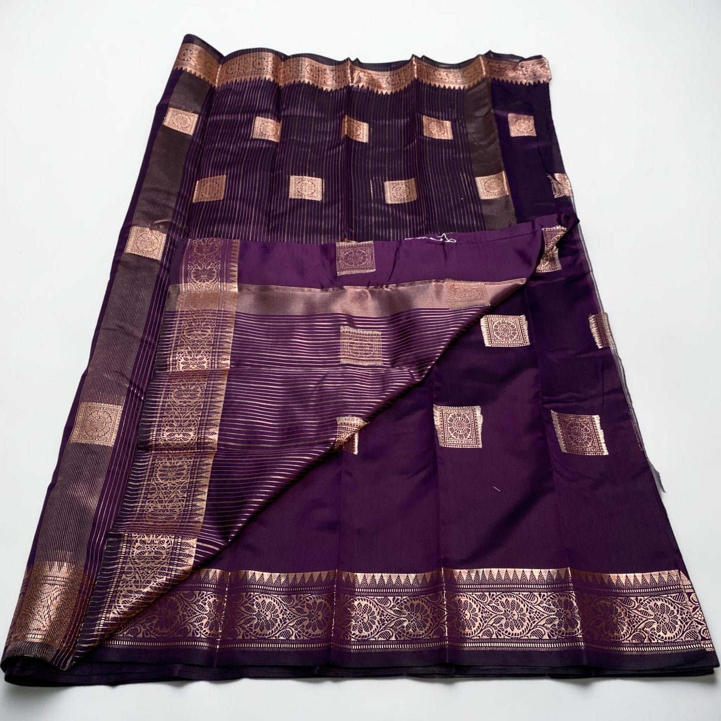 Seetha Soft Silk Sareewith Square Design Wine
