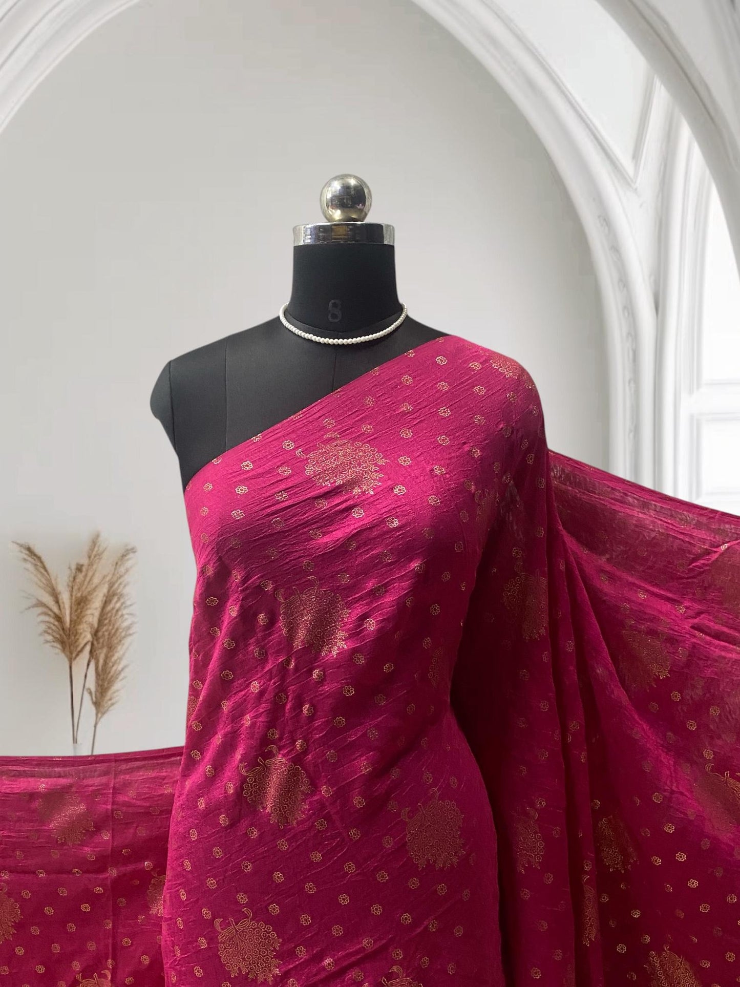 Vichithra Silk Saree with Floral Dot Pattern Pink