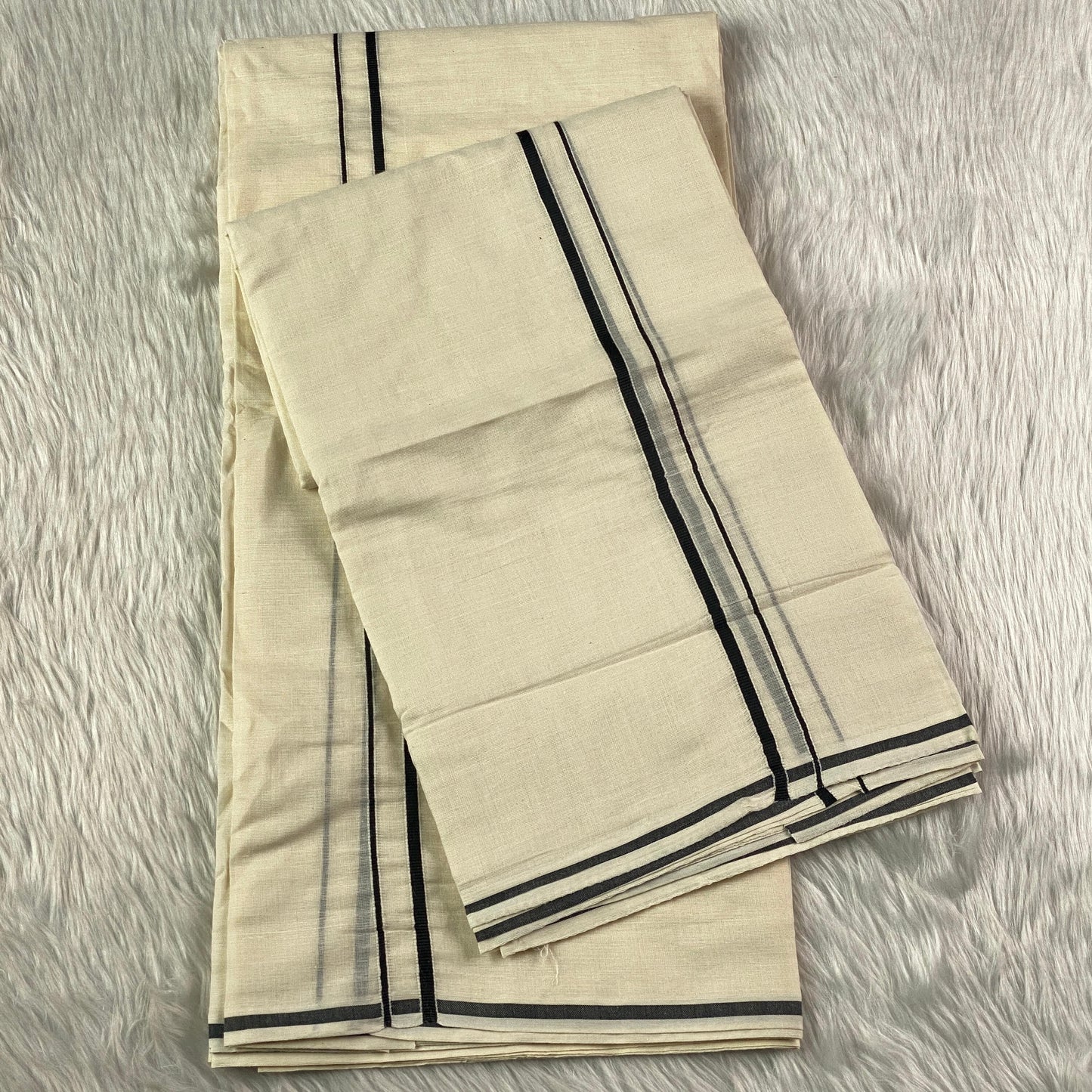 Puliyilakkara Set Mund Black Kara