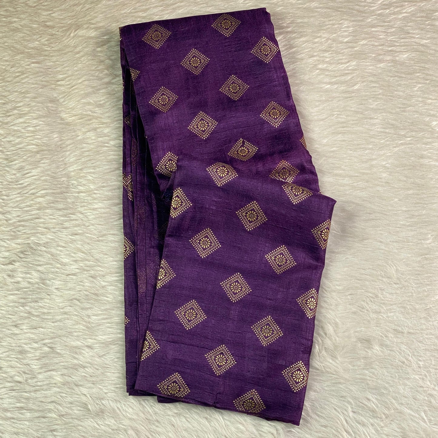 Sandhya Kashmiri Silk with Golden Square Butta