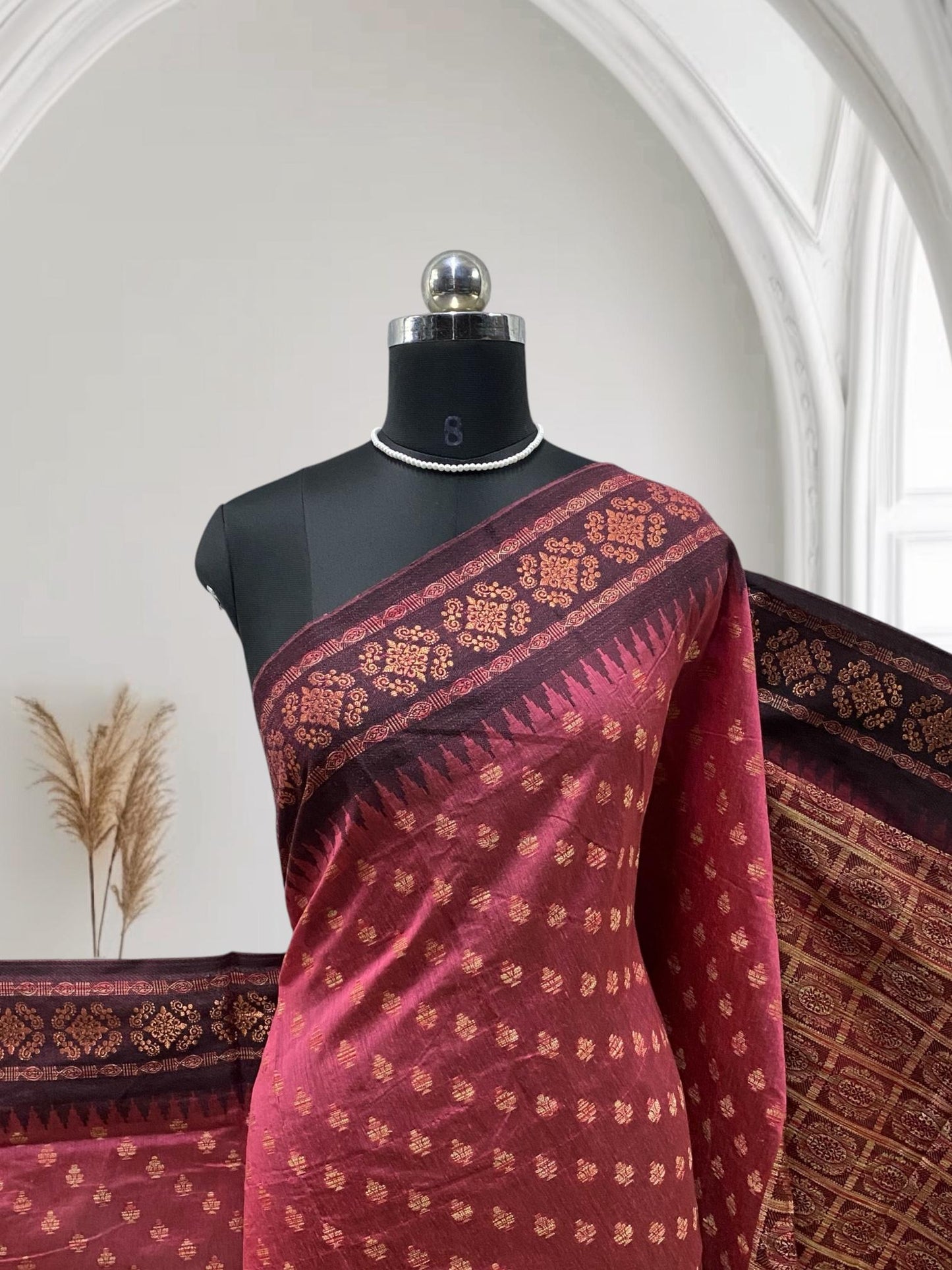 Rajani Floral Butta Cotton Saree Peach  (Dress Code)