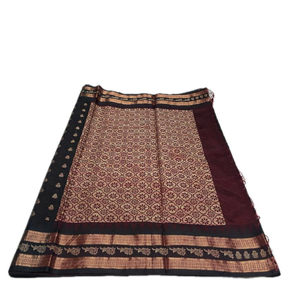 Rajani Floral Butta Cotton Saree Black  (Dress Code)