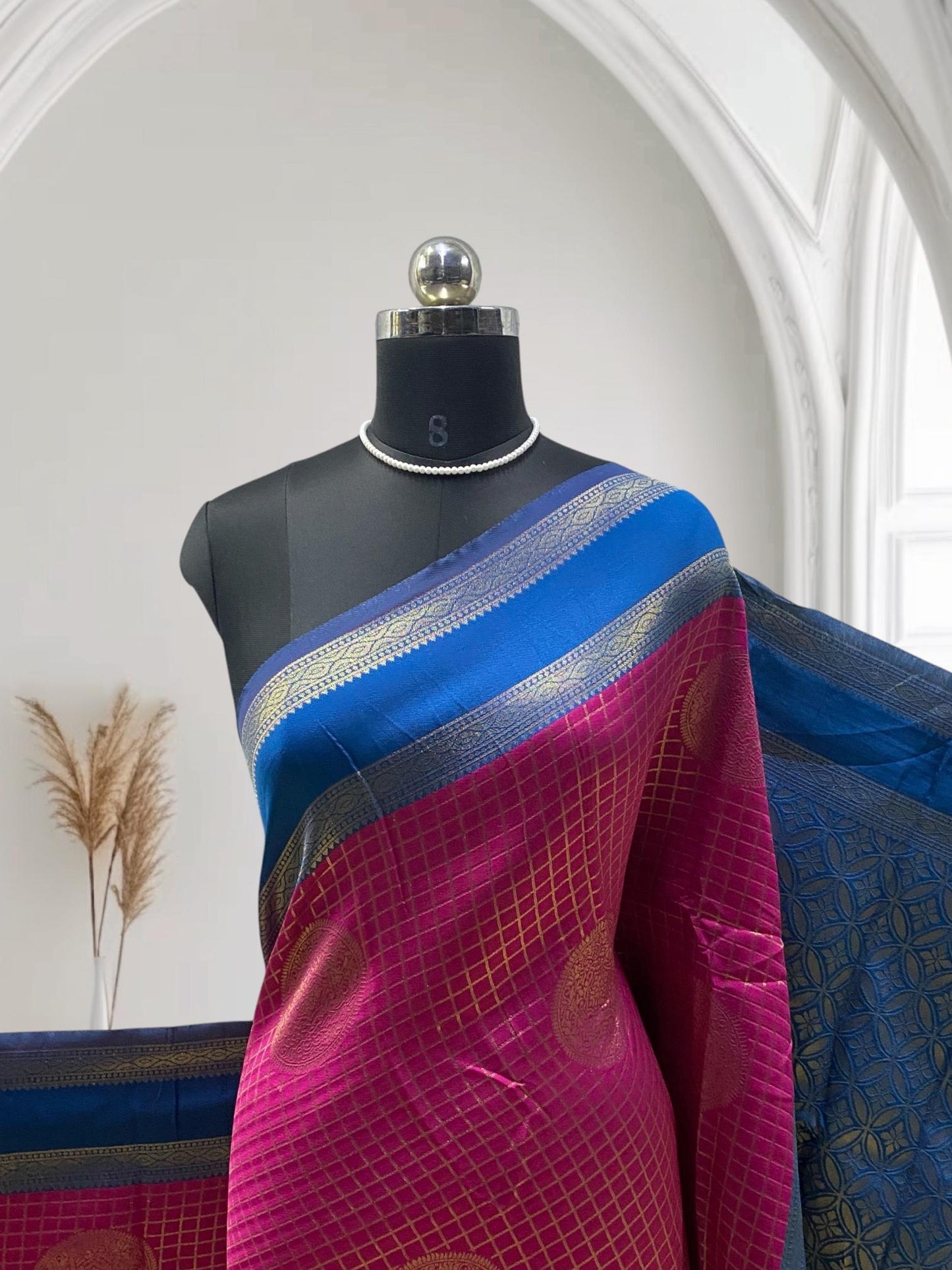 Thrithya Gaddu Silk Checks Saree Pink