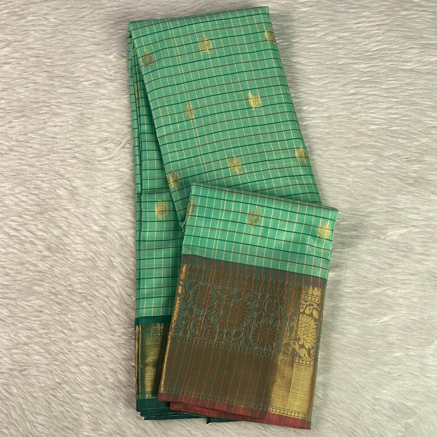 Yamuna Checks Saree with Tassels in Light Green Shade