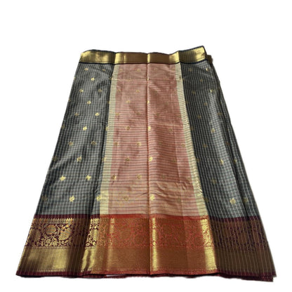 Yamuna Checks Saree with Tassels in Grey