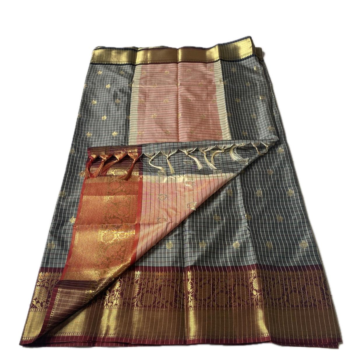 Yamuna Checks Saree with Tassels in Grey