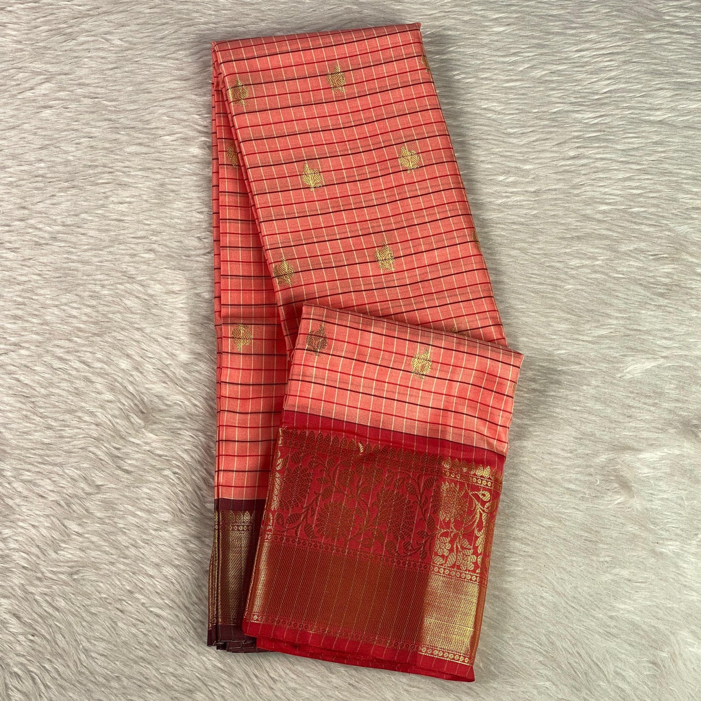 Yamuna Checks Saree with Tassels in Red