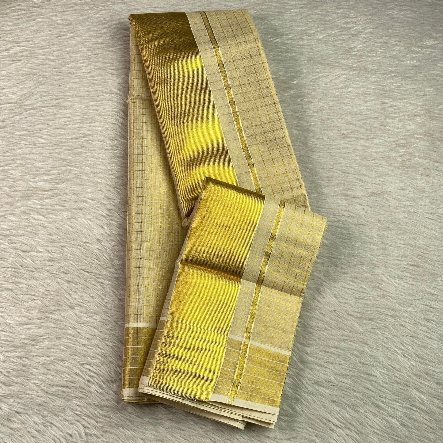Malini Checks Golden Checks Kasavu Set Saree