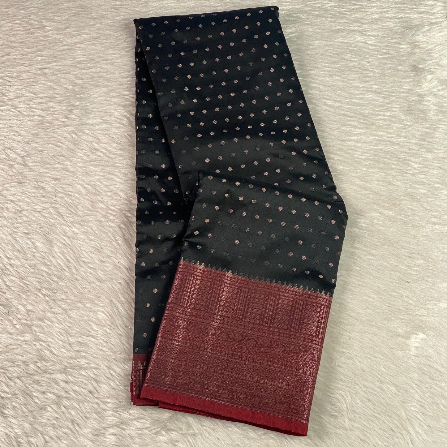 Priya Banarasi Butti Silk Saree Black