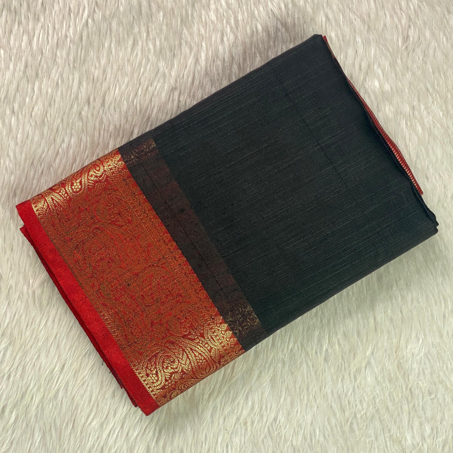 Janvi Semi Linen Saree with Kasavu Border