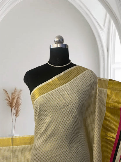 Thiruvonam Pink Border Kerala Kasavu Saree