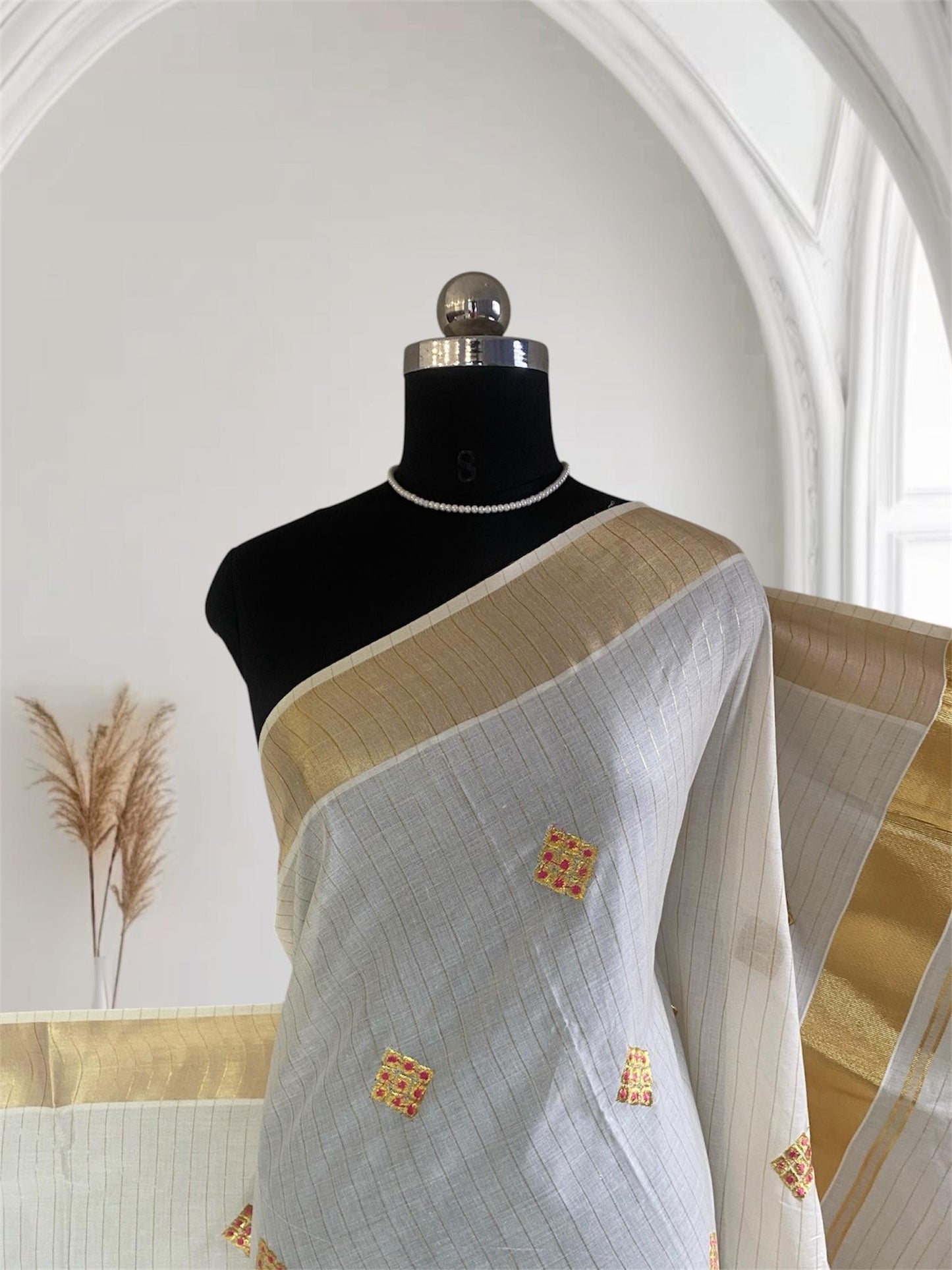 Meenam Pink Kasavu Saree with lines Golden Zari