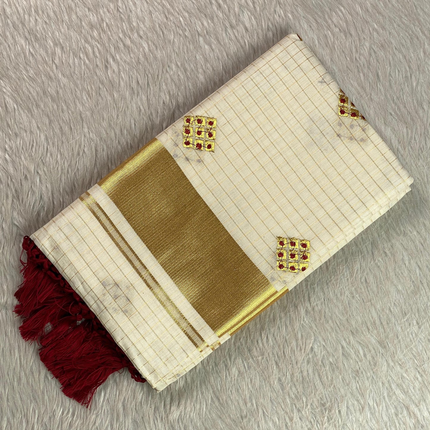 Meenam Maroon Kasavu Saree with Golden Checks Zari