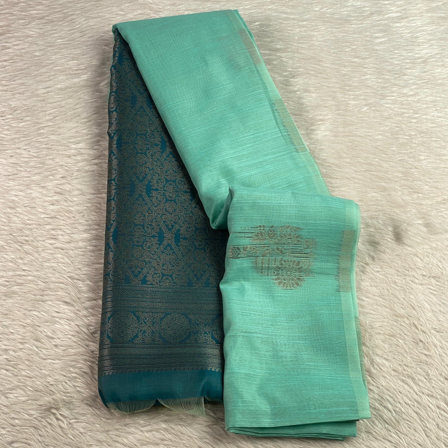 Shanmathi Floral Saree Pista Green