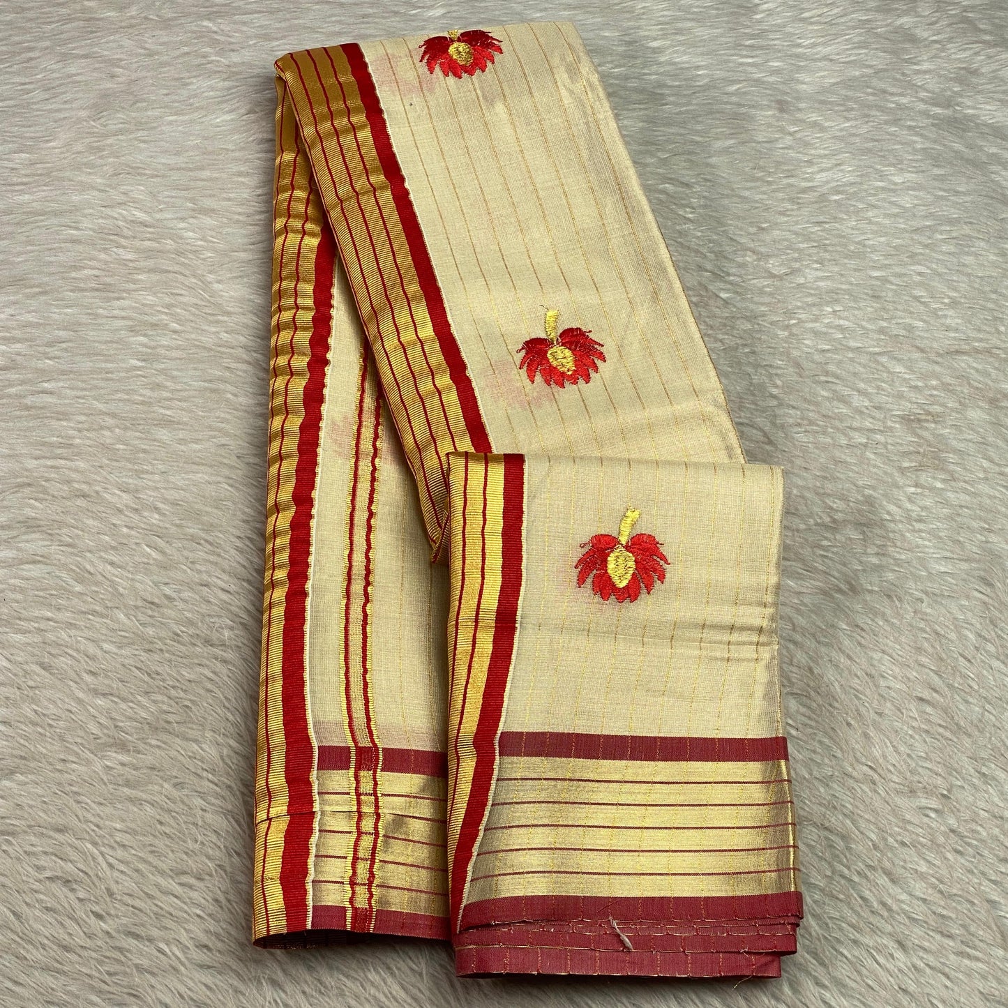 Medam Red  Floral Kasavu Tissue Saree