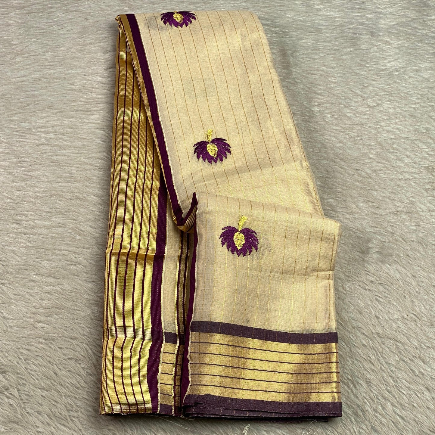 Medam Purple  Floral Kasavu Tissue Saree