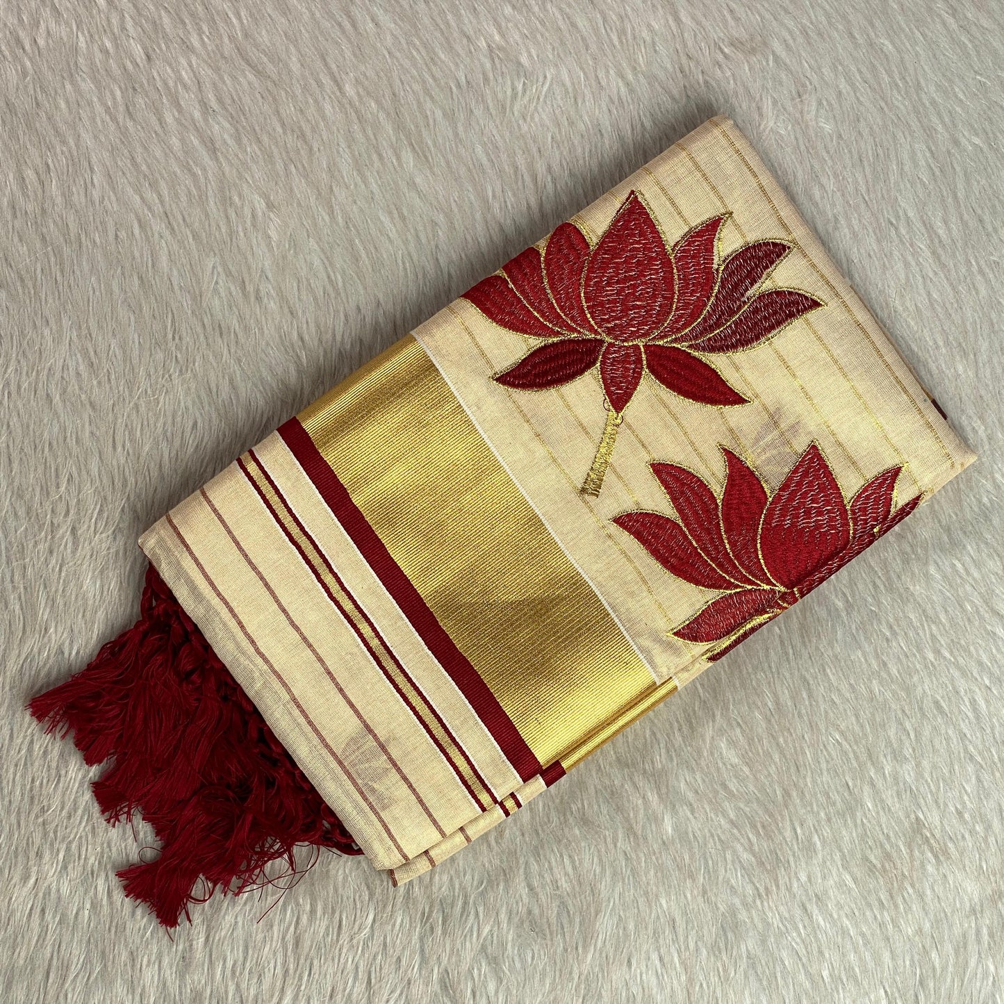 Padmapriya Lotus Kerala Tissue Saree Maroon