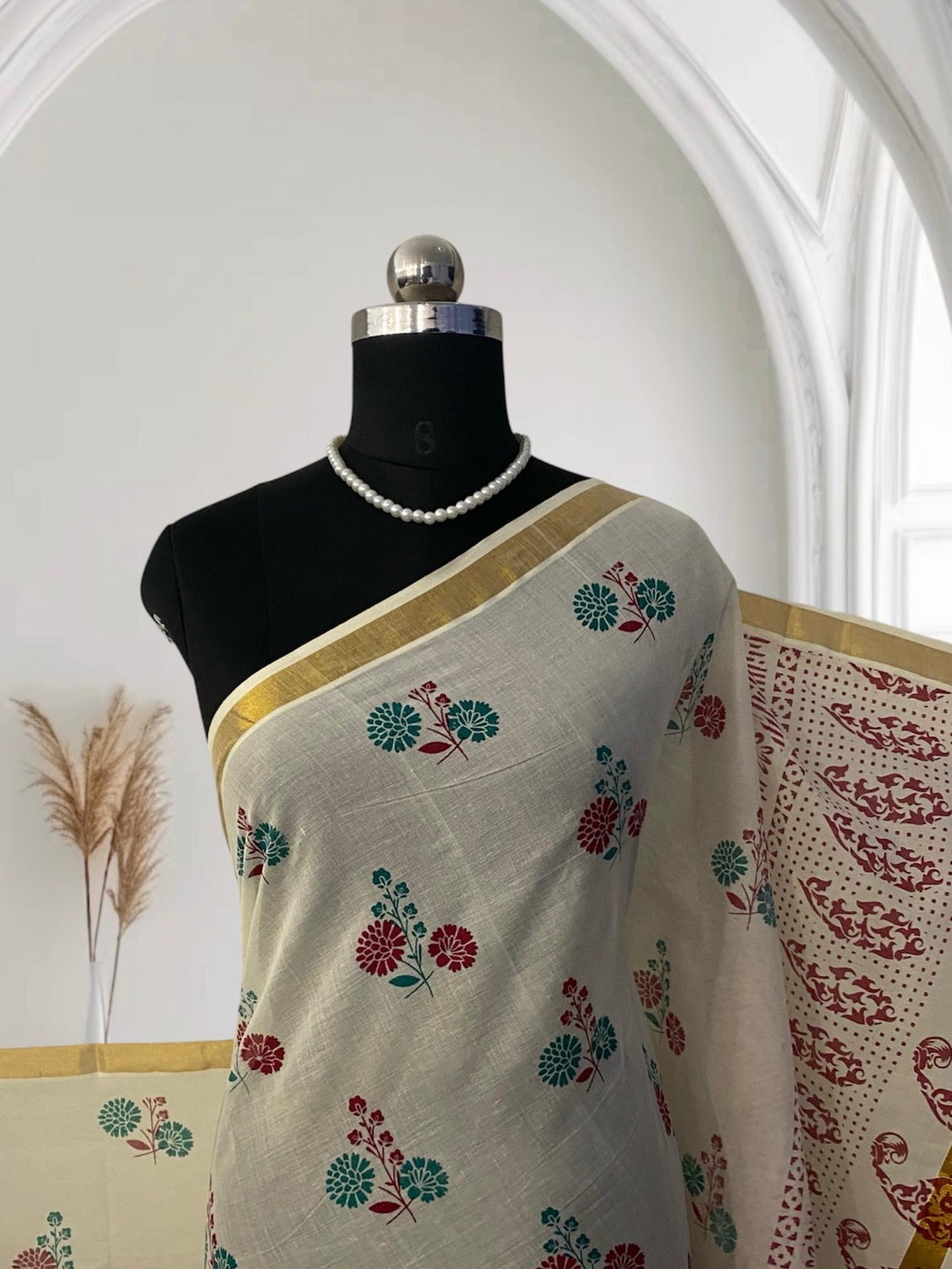 Neelambari Green and Red Floral Print Cotton Kasavu Saree