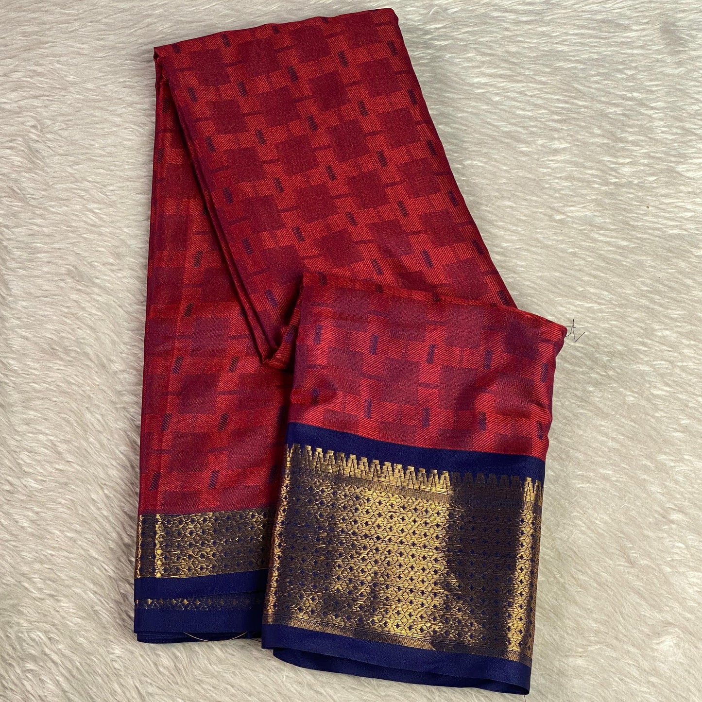 Veena Red Cotton Saree