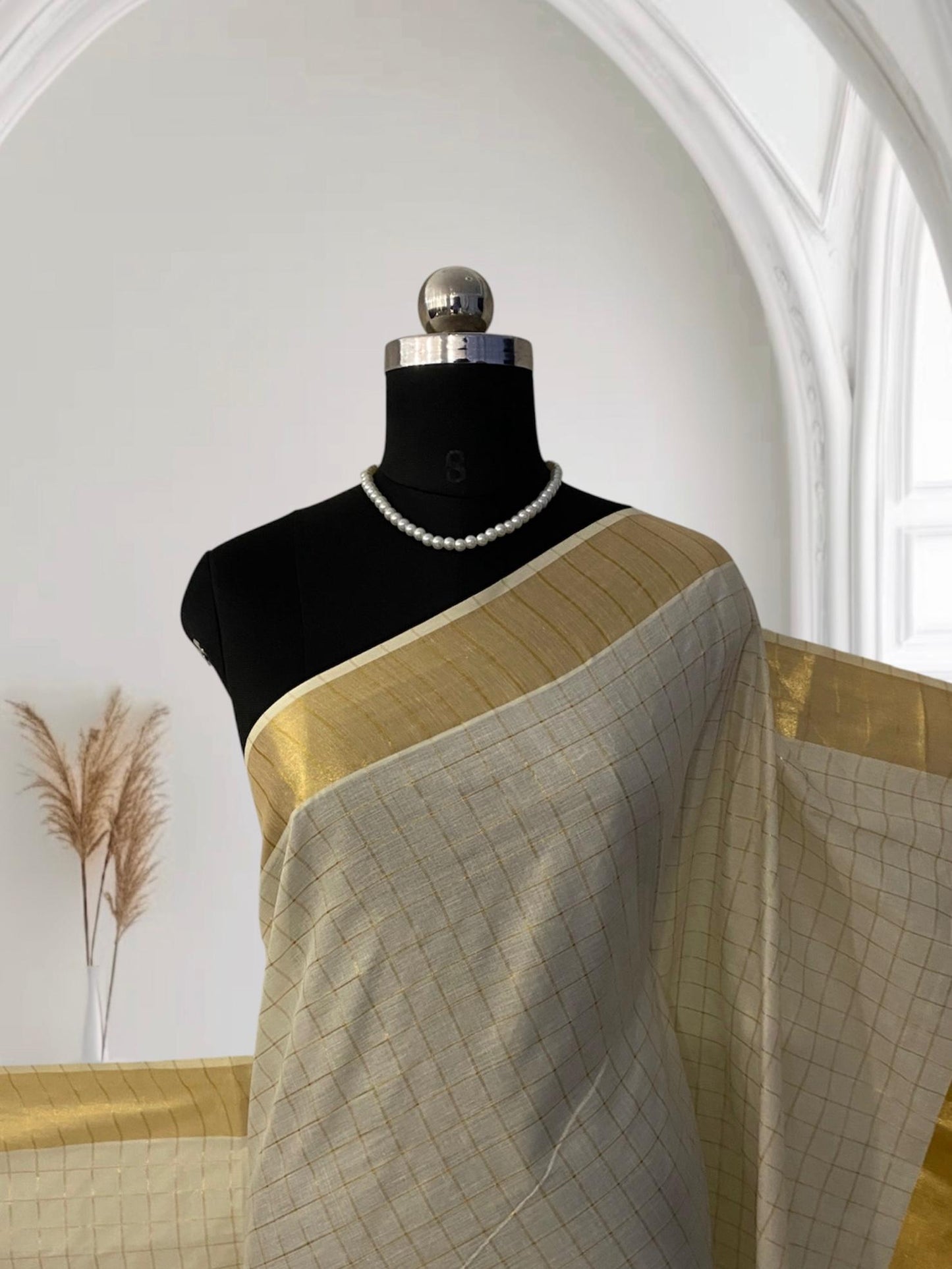 Ponvalli Kerala Checks Kasavu saree