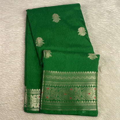 Arathi Golden Floral Banarasi Silk Saree Green