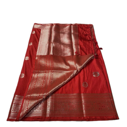 Arathi Golden Floral Banarasi Silk Saree Red
