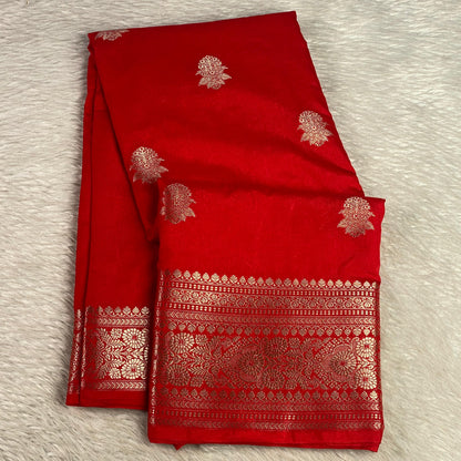 Arathi Golden Floral Banarasi Silk Saree Red