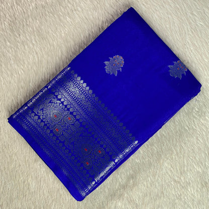 Arathi Golden Floral Banarasi Silk Saree Blue