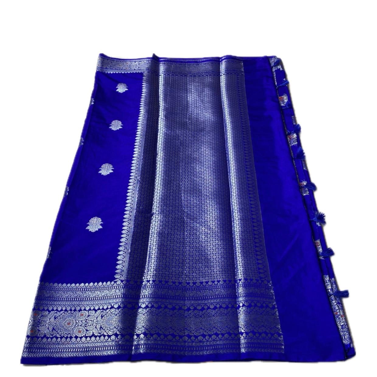 Arathi Golden Floral Banarasi Silk Saree Blue