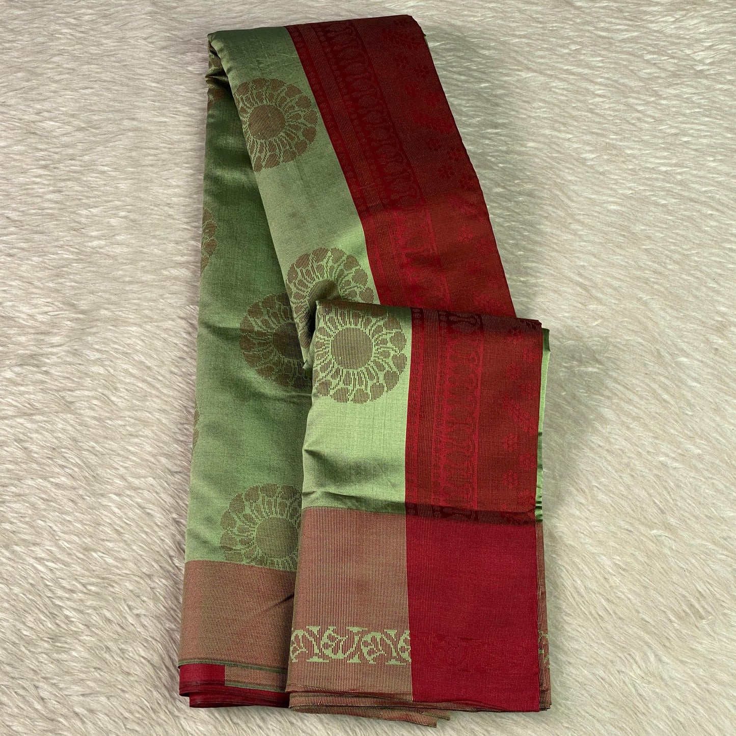 Theertha Soft Silk Saree in Green (Dress Code)