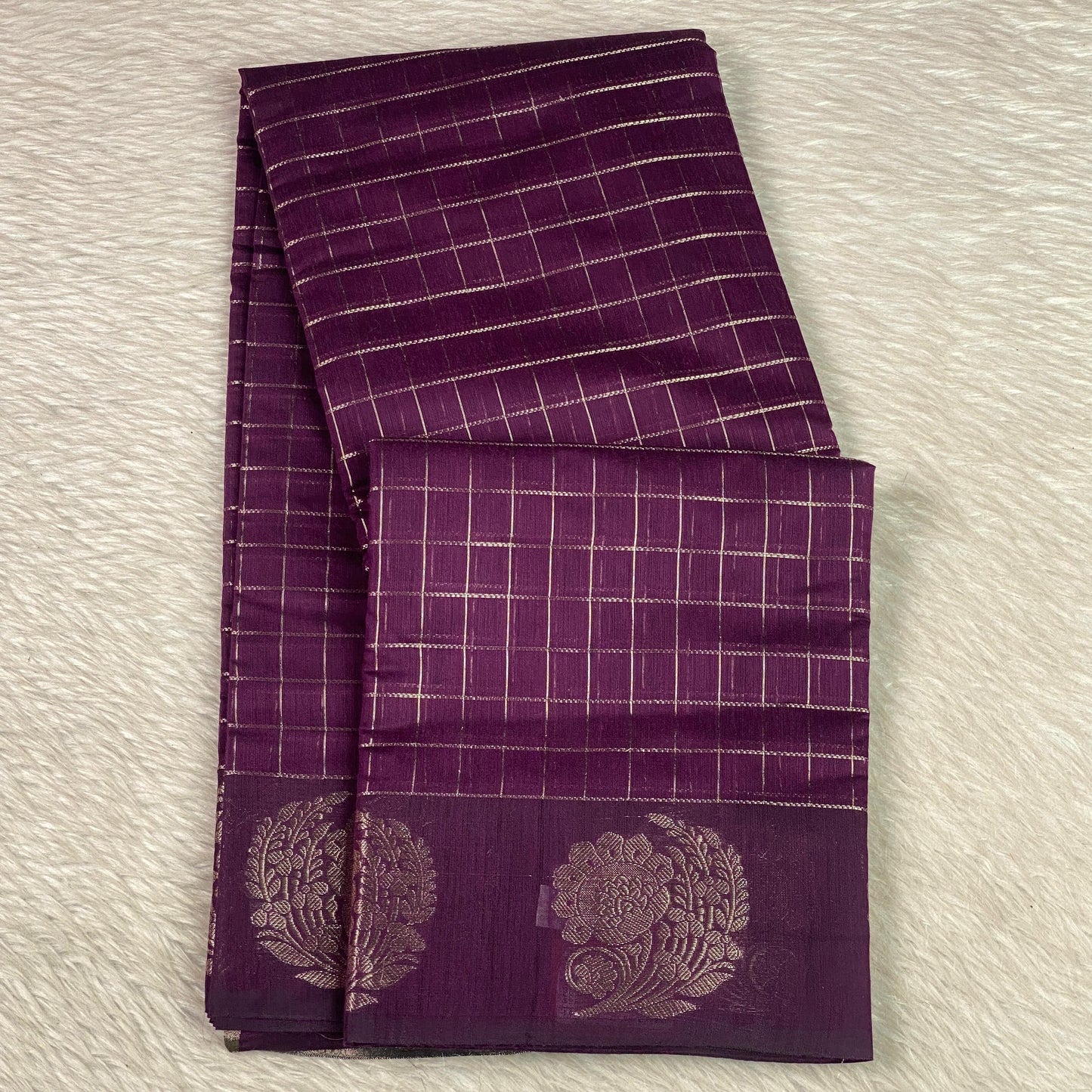 Vrinda Checks Silk Saree Purple (Dress Code)