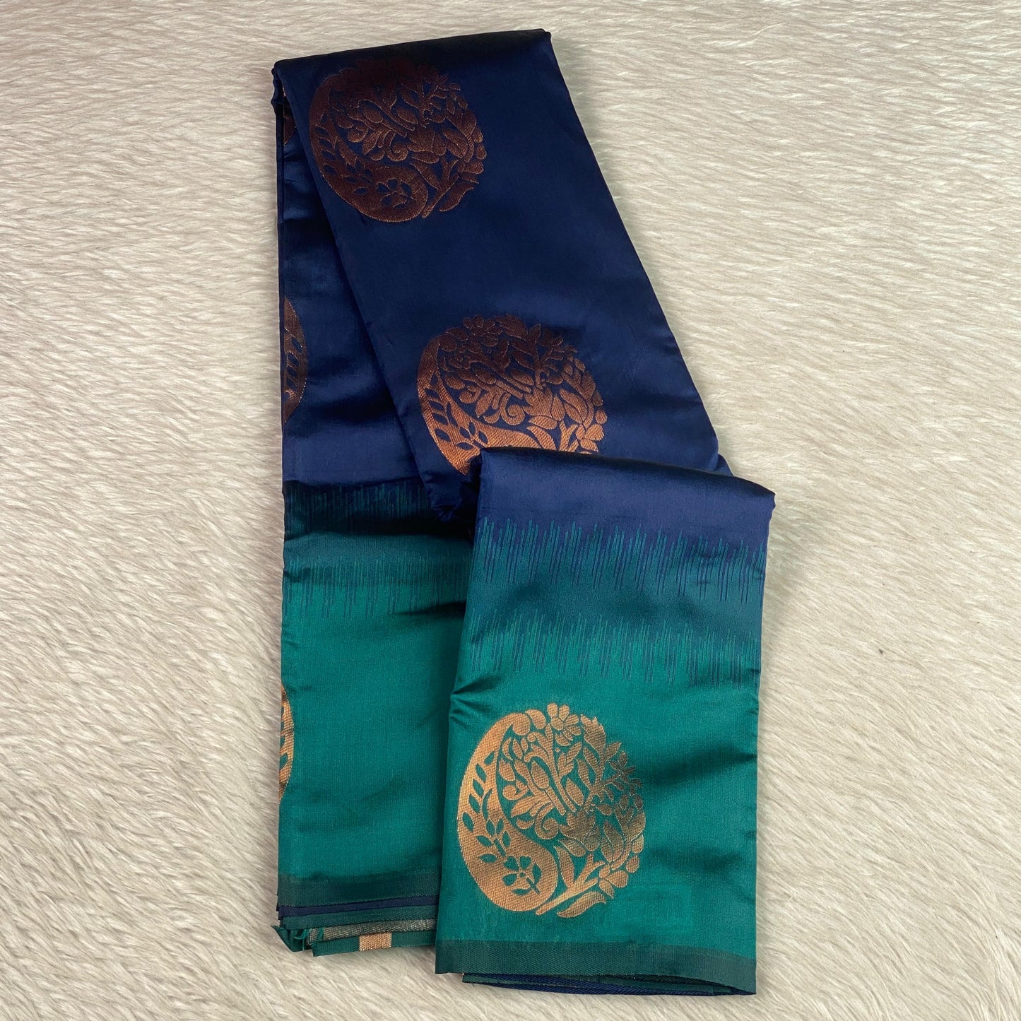 Kaveri Traditional Dual-Shade Silk Saree with Zari Border Blue