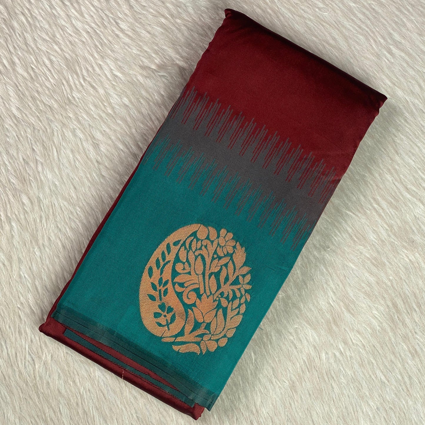 Kaveri Traditional Dual-Shade Silk Saree with Zari Border Maroon