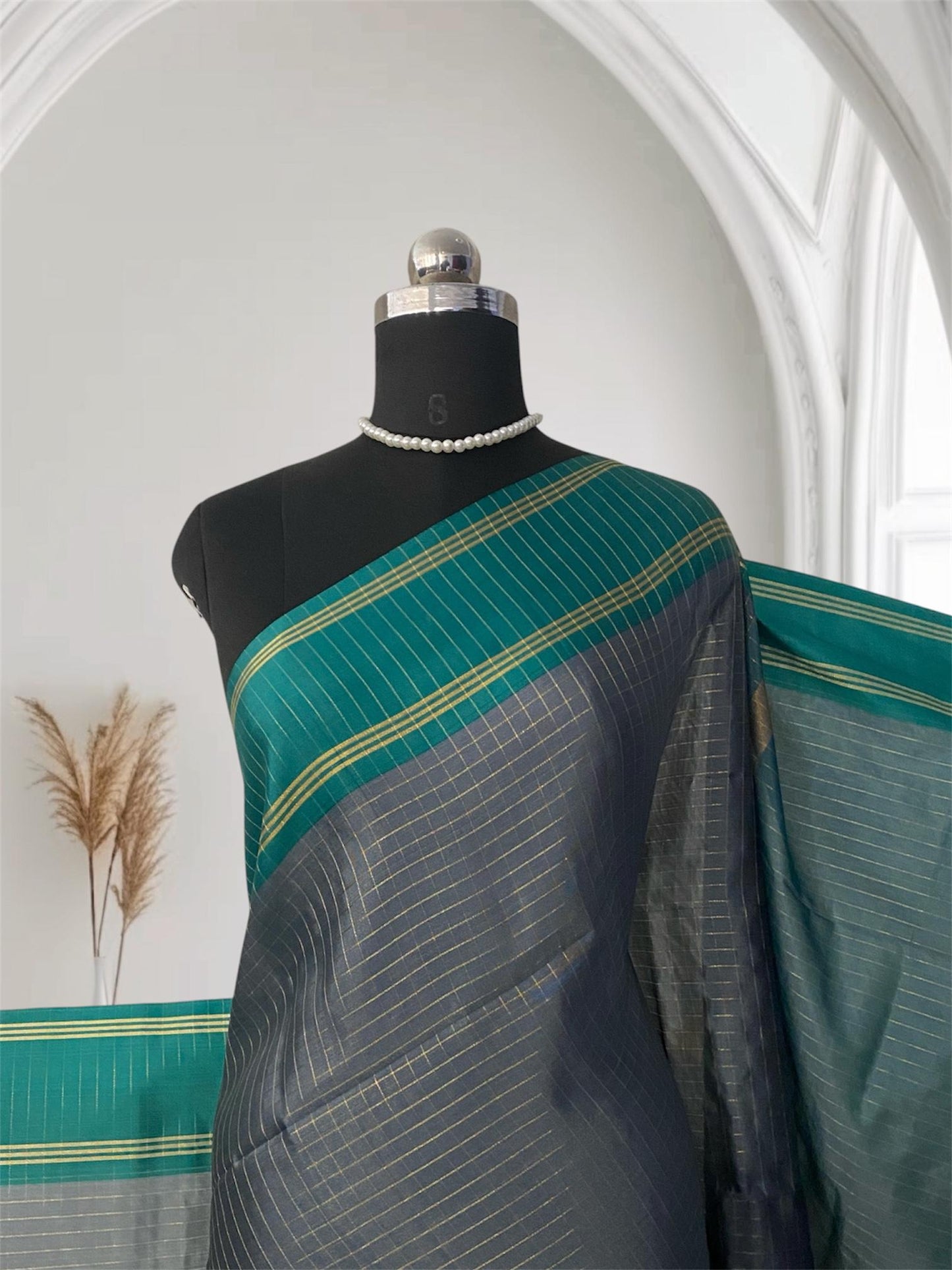 Moksha Semi Silk Checkerd Saree with Solid Border Grey