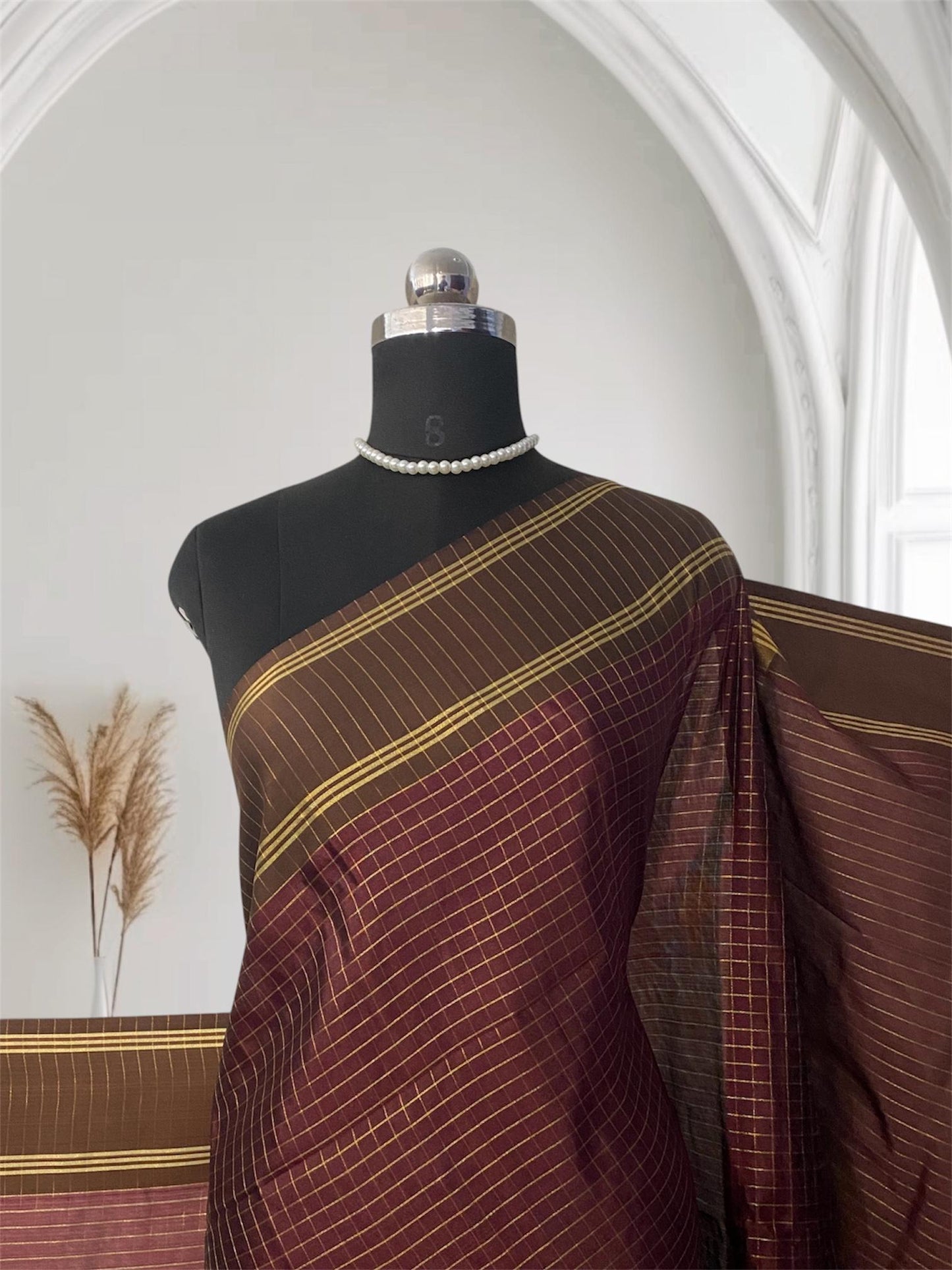 Moksha Semi Silk Checkerd Saree with Solid Border Maroon