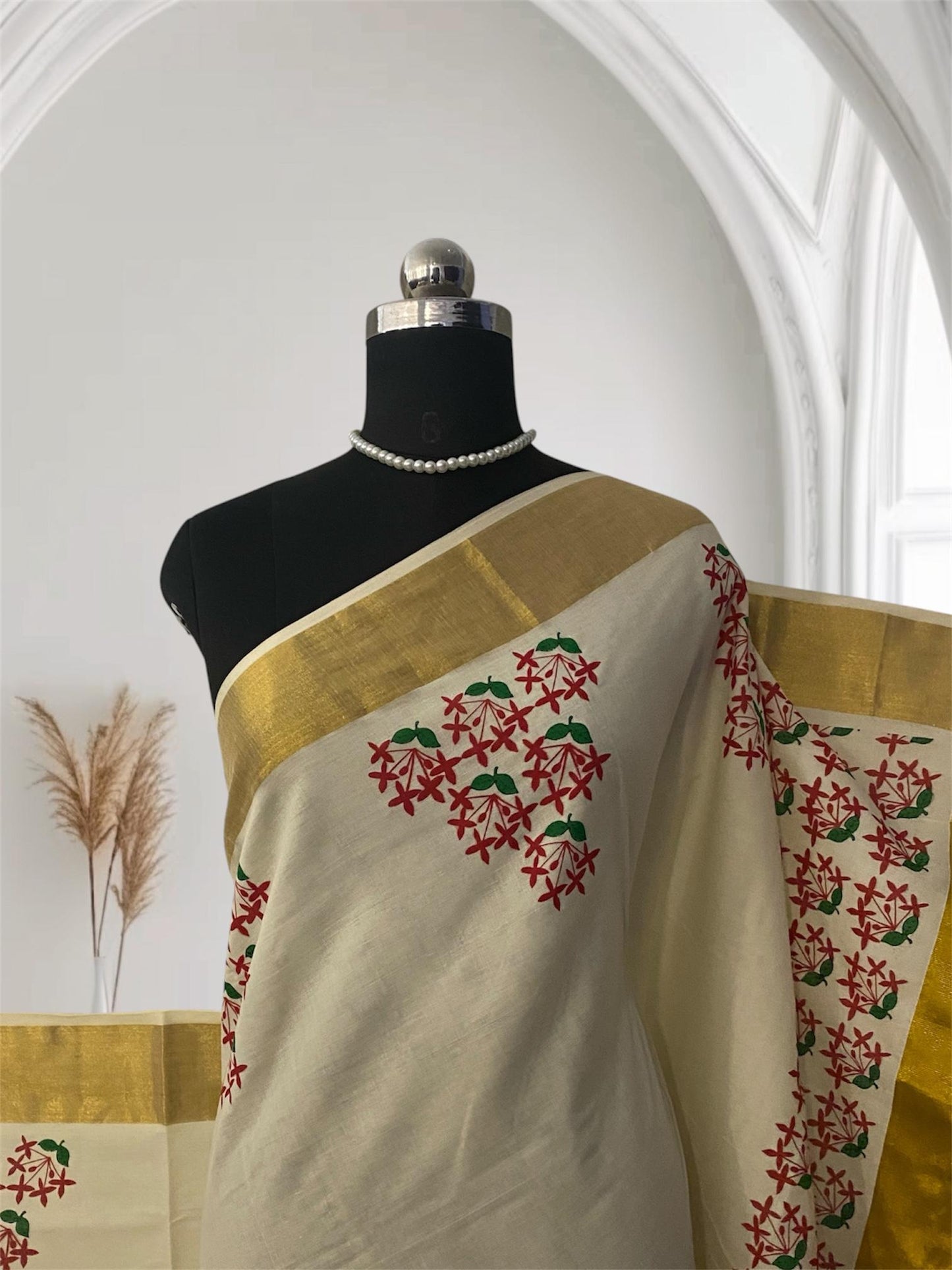 The CottonGulmohar Kasavu Saree
