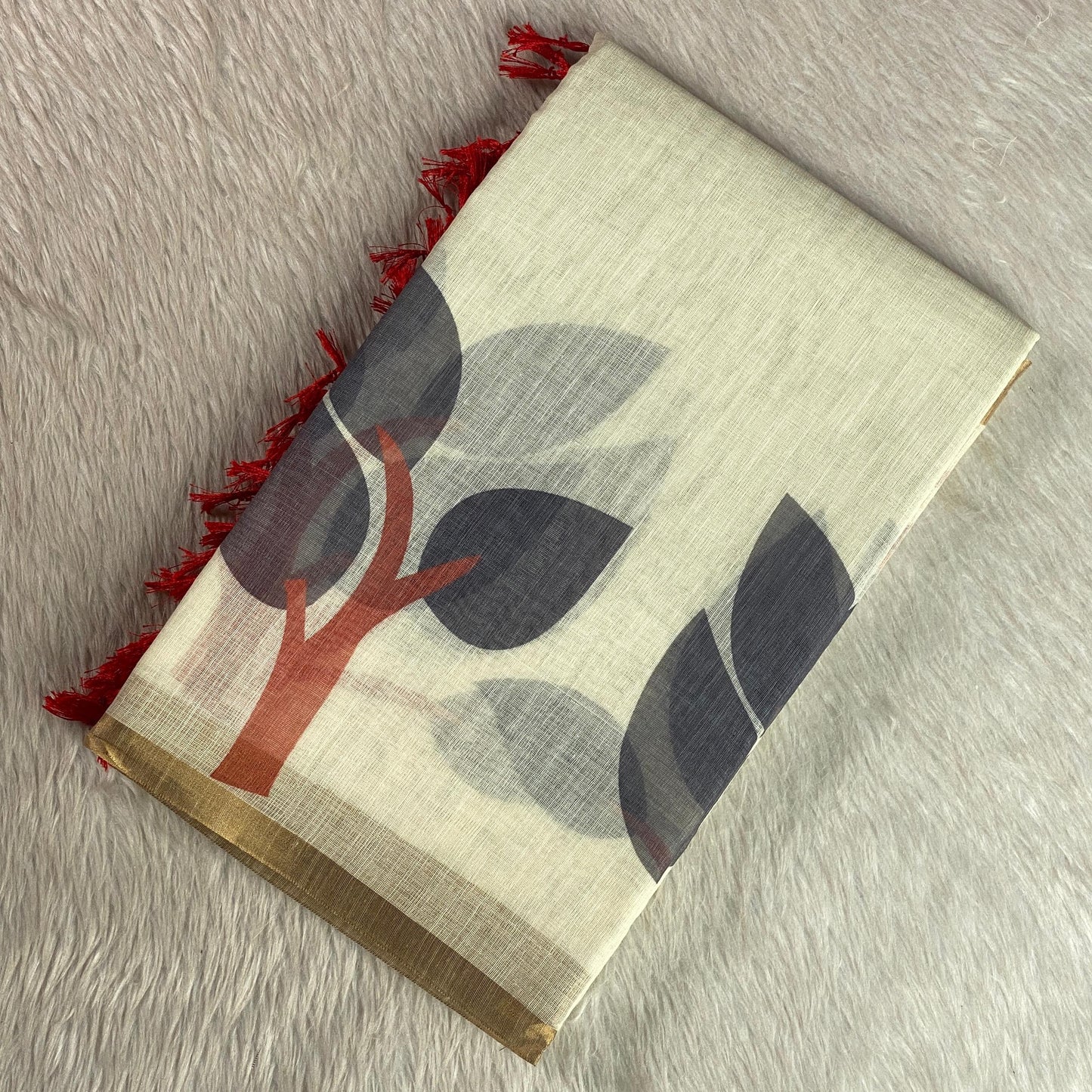 Tharu Leaf patten Semi Linen Saree
