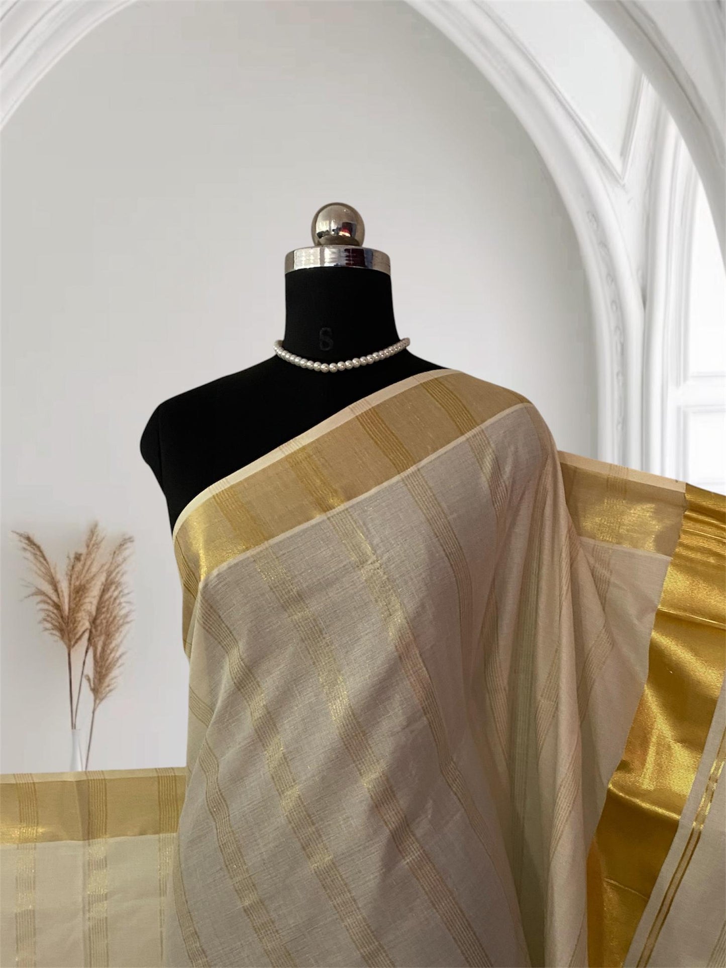 Traditional Kerala Kasavu Cotton Saree with Elegant Golden Border