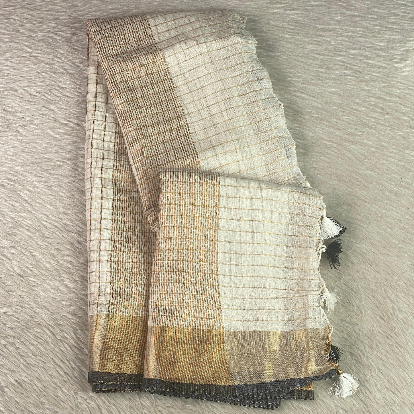Kannaki Semi Linen Jute Saree with Black Zari Border