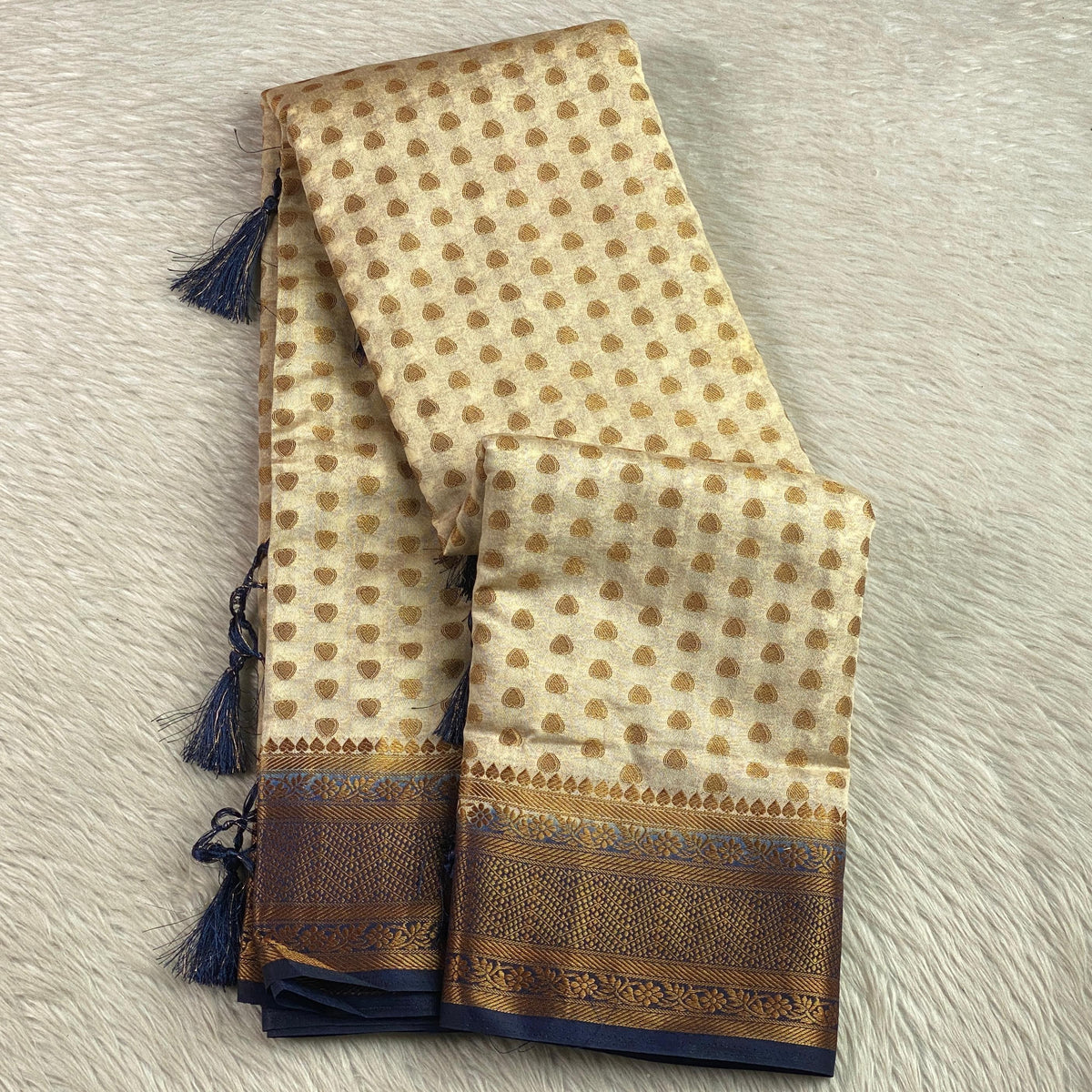 Georgette Banarasi Offwhite Butta Saree with Buttas and Contrast Border